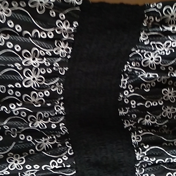 Top - Picture 2 of 3